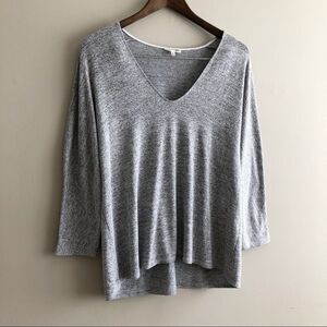 ✨$7 CLEAR-OUT✨ Wilfred Free Aritzia 3/4 Sleeve Flowy Soft V Neck Shirt Top Grey